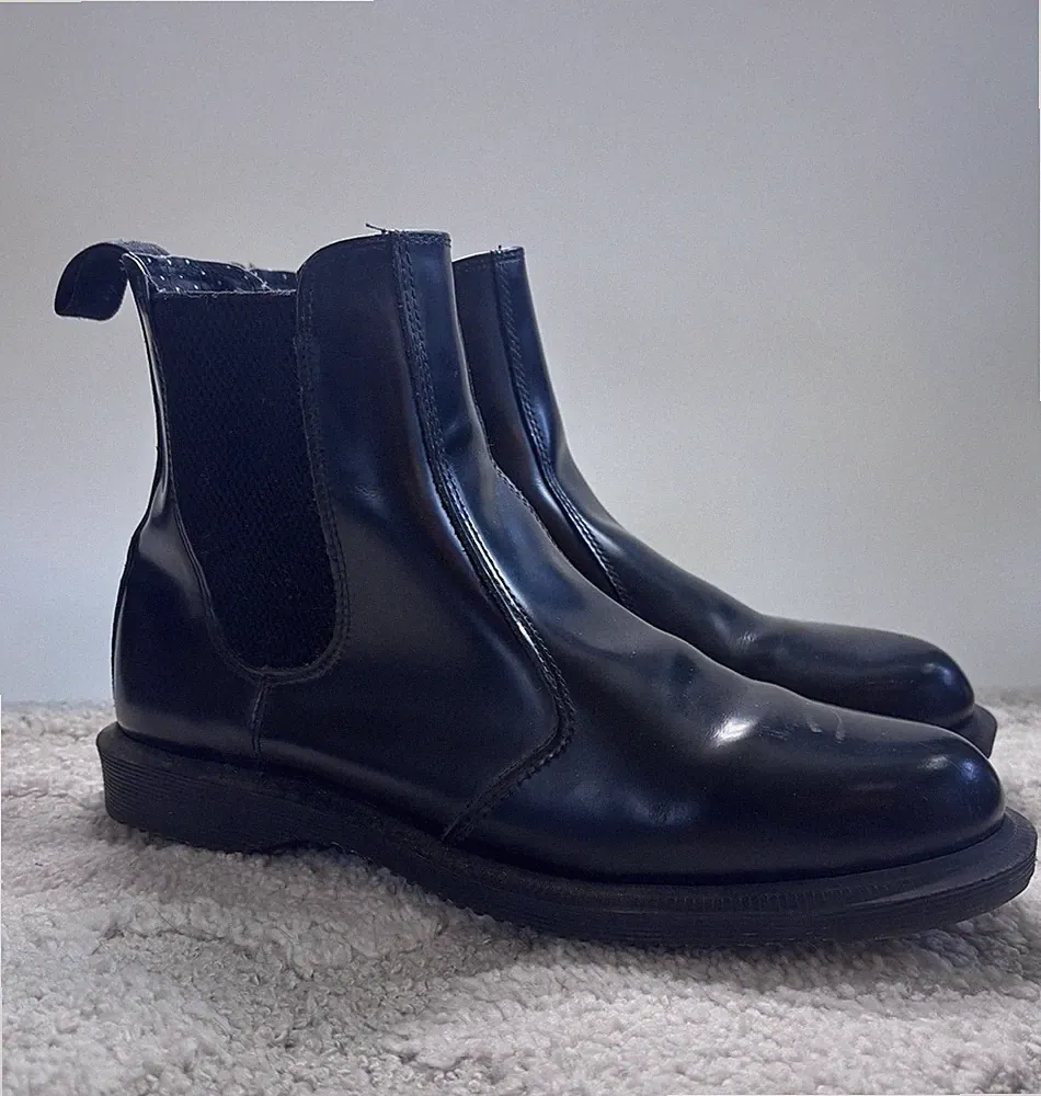 Dr. Martens Black Leather Chelsea Boots Slip Resistant Pull On Ankle Unisex 8