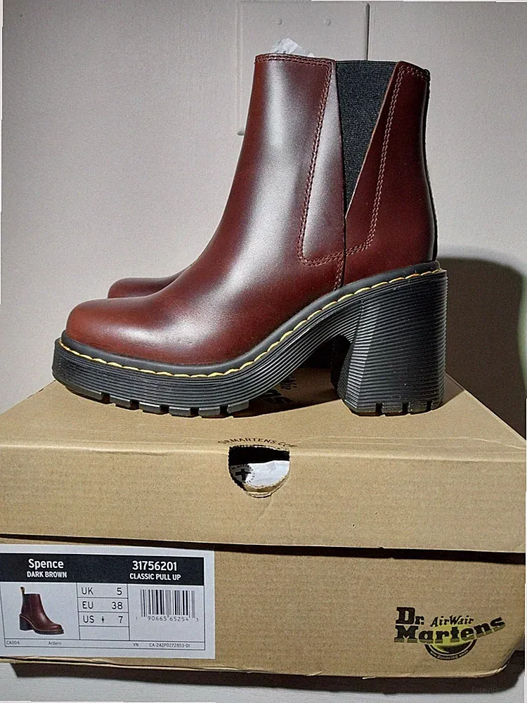 Dr. Martens Spence Flared Heel Ankle Boots Brown Leather Women’s 7 31756201 NEW