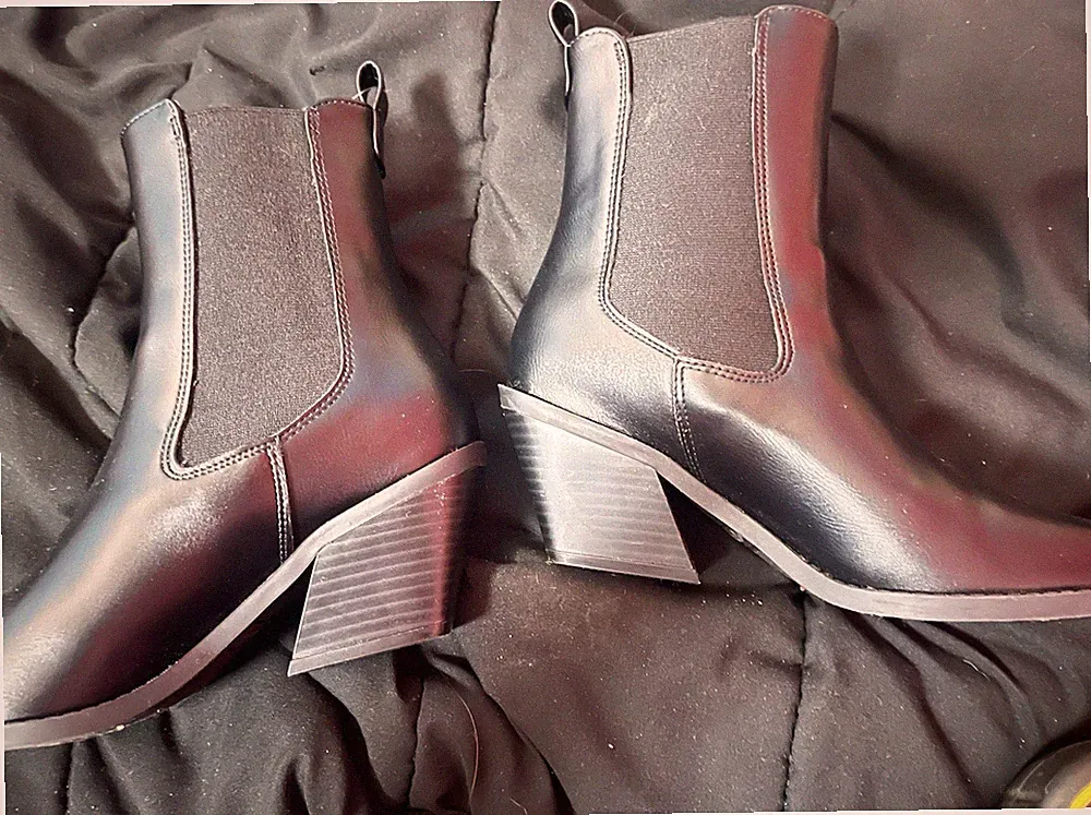 Isabella Rose Chelsea Ankle Boots Black Pull On Slip Resistant Comfort Size 6M